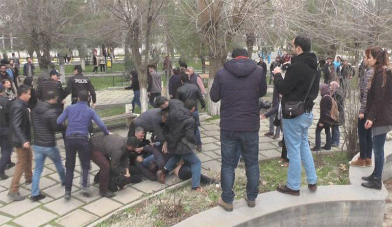 “Kürtçe ıslık çalmak suretiyle örgüt propagandası yapan” gençlere 27,5 yıl hapis cezası isteniyor!