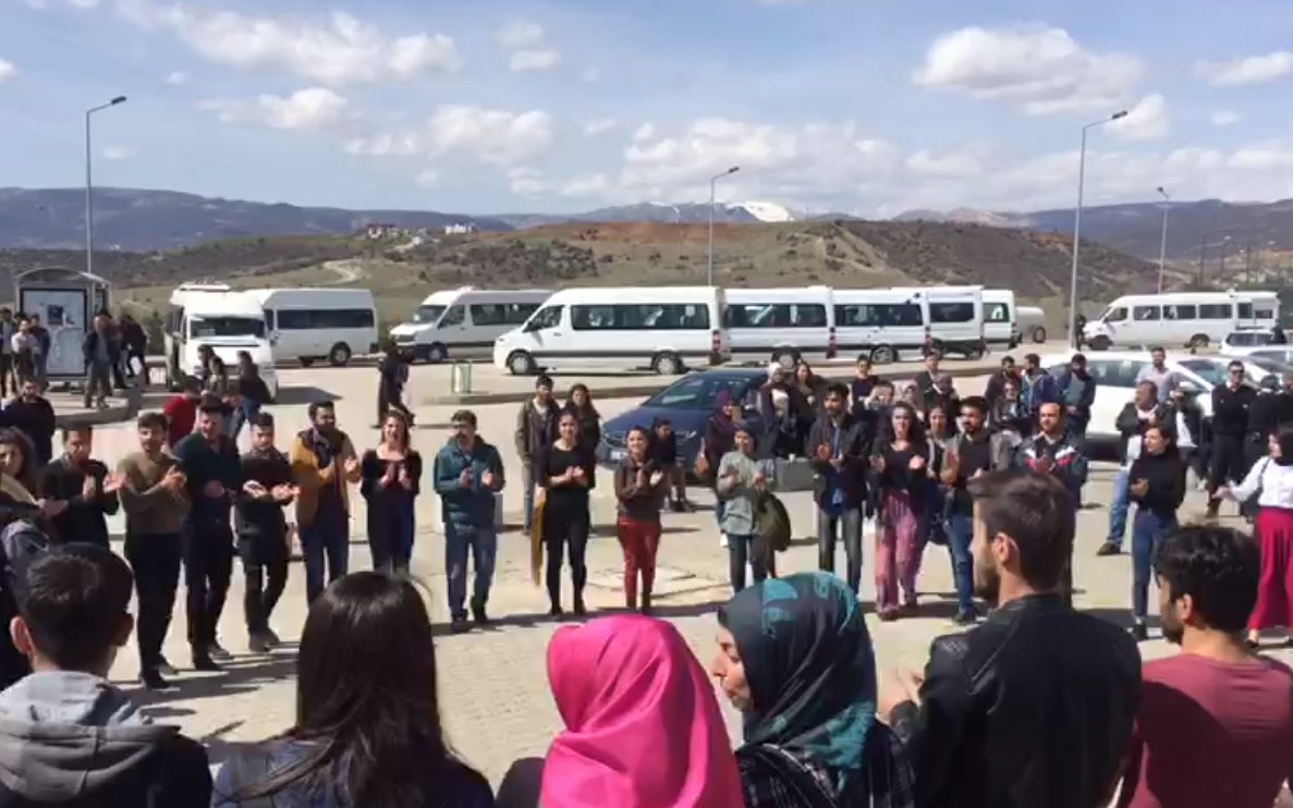  Dersim Munzur Üniversitesi’nde Newroz Kutlaması Gerçekleşti