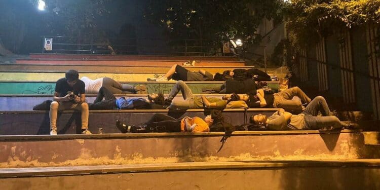 Barınma sorunu sürüyor: Yurt başvurusu yapmış 183 bin 934 üniversite öğrencisi açıkta