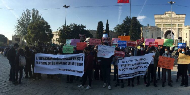 Saldırılar Beyazıt’ta protesto edildi: Irkçı-faşist saldırılara geçit vermeyeceğiz